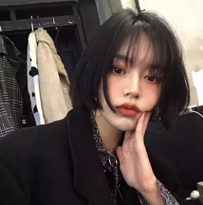 何百芮的地狱毒白